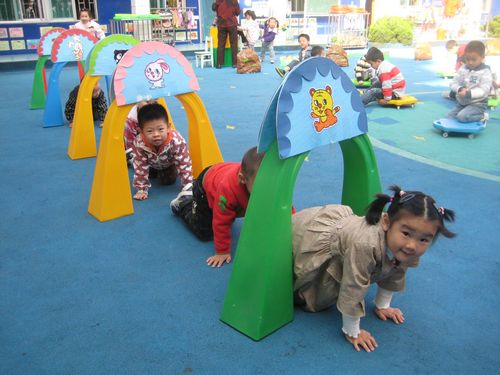 幼儿园小班科学:到小动物家做客